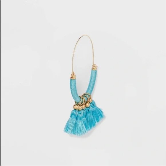 NWT SUGARFIX by BaubleBar Bold Fringe Hoop Earrings Blue Monochrome Tassels - Picture 2 of 5